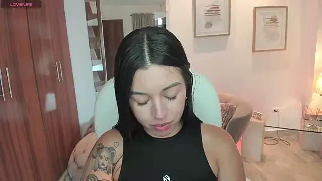 Girls: discover live performances with matured cam models, from teasing to fixations, in a variety of stunning live sex cams.